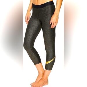 Nike Pro Sparkle Capri Legging Black/Gold Size Medium